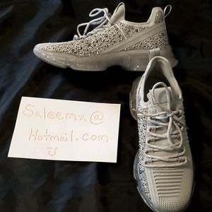 NEW Never worn !!Steve Madden shoes